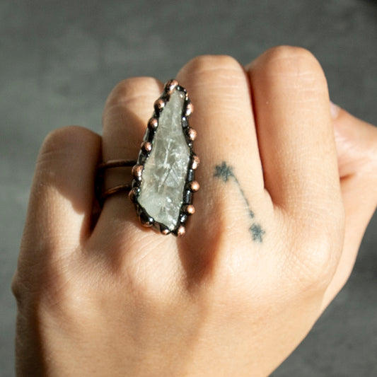 White quartz natural stone vintage ring, free size, brass, antique finish