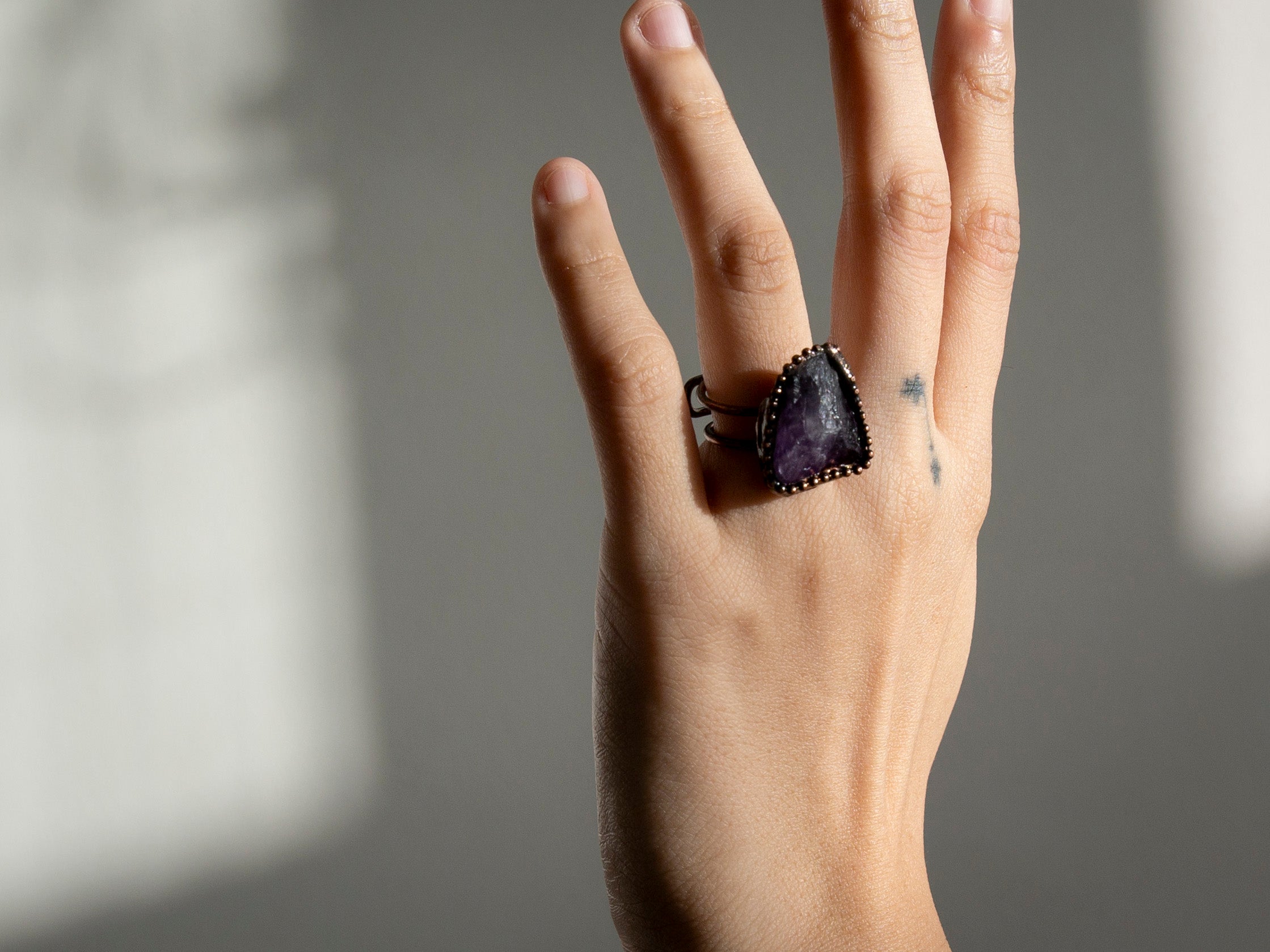 アメジスト　天然石　骨董　アンティーク　ビンテージ品 アメジスト｜シルバー925 天然石リング Mahika マヒカ – MAYGLOBE